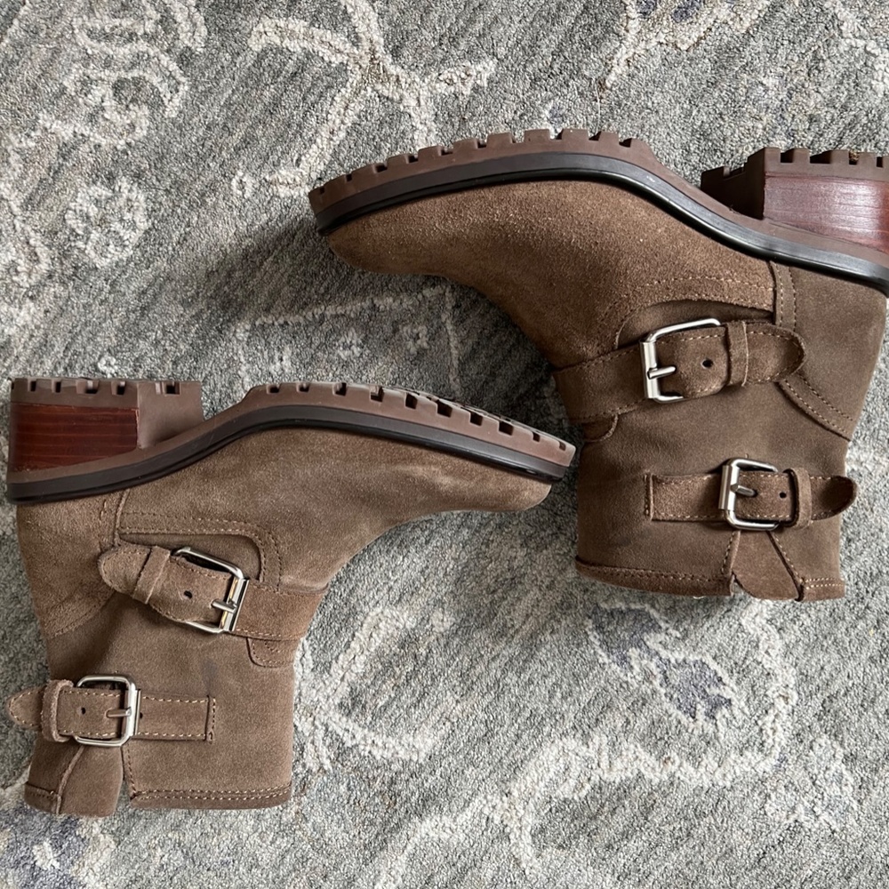 Steve Madden Suede Boot $58 - SOLD SOlD